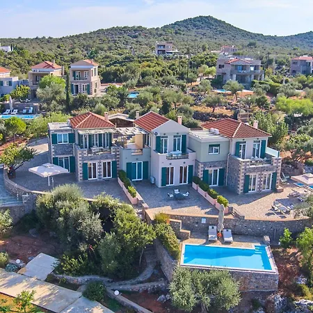 Searocks Exclusive Village Вилла Kitriai