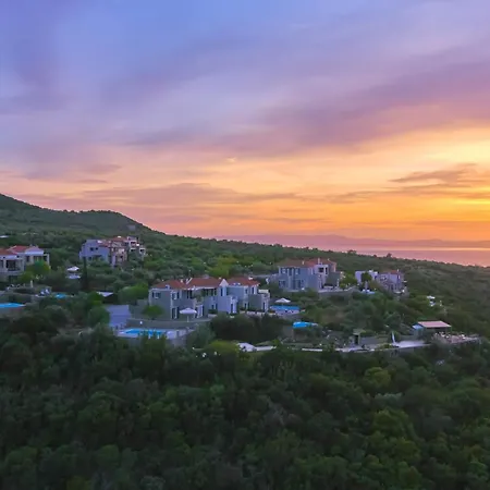 Searocks Exclusive Village *